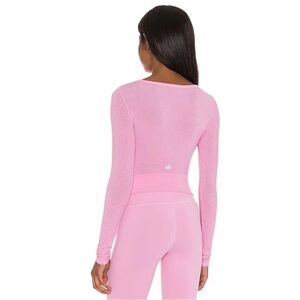 ALO Yoga Women's Blush Long Sleeve Tee